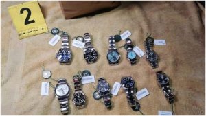 Joyas, relojes y dinero fueron hurtados por los imputados. Foto / Referencia FGR