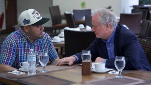 El senador Van Hollen logró reunirse con el salvadoreño Kilmar Abrego