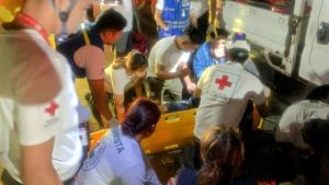 Momento en que las víctimas son auxiliadas. Foto / Cortesía Cruz Roja