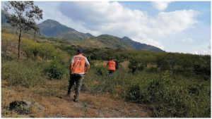 La búsqueda movilizó a personal de Protección Civil, policías y socorristas. Foto / Distrito de Guazapa