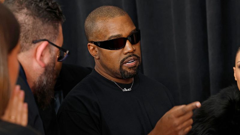 El proyecto incluye 18 temas y fue producido por Future. Además, cuenta con colaboraciones de XXXTENTACION, Don Toliver, Migos, Jack Harlow, Travis Scott, Playboi Carti, entre otros. / 