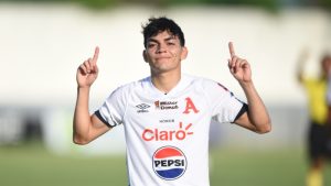 Partido de semifinal de ida disputado en el Estadio Correcaminos, Morazán, donde Alianza ganó 1 - 0 a Fuerte San Francisco