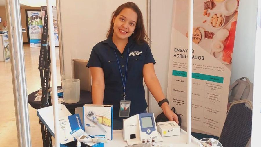 Durante su formación en la UJMD, Adriana destacó por su excelencia académica y visión técnica, atributos que hoy aplica con éxito en el mundo laboral. Foto EDH/ Cortesía