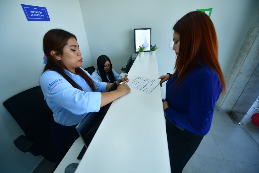 Inaguración Analiza