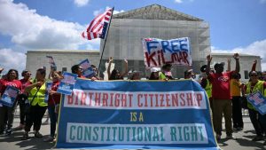 Un tribunal rechaza intento de Trump de eliminar la ciudadanía por nacimiento