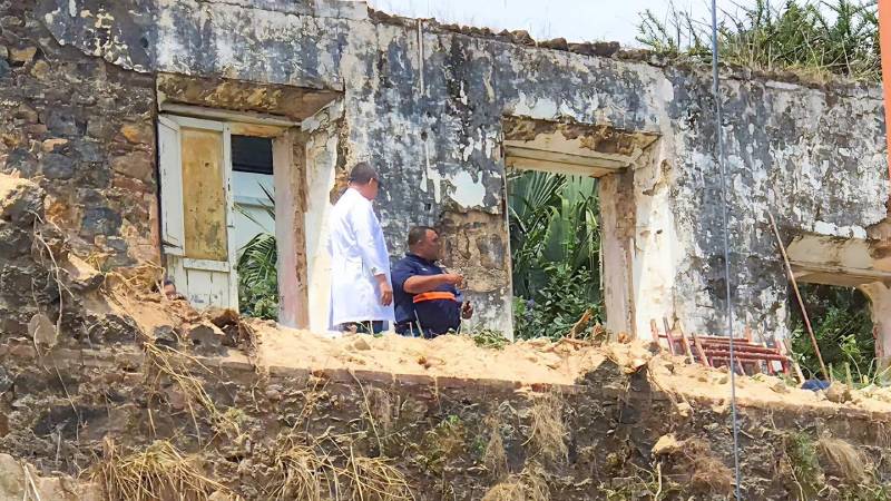 Demolicion-controlada-muro perimetral-Hospital- San Juan de Dios-Santa Ana