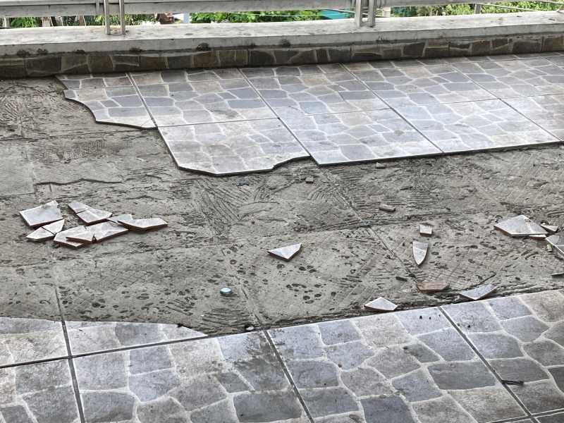 Estado del Mercado Cuscatlán que luce con deterioro