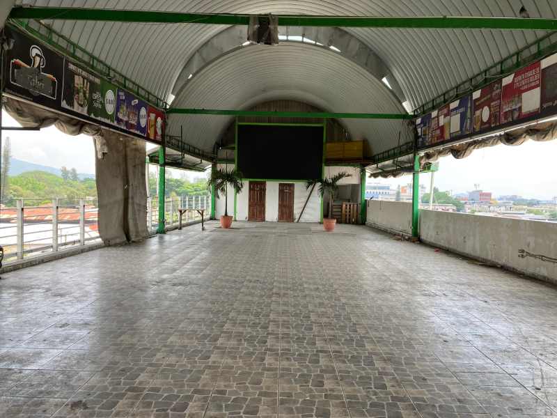 Estado del Mercado Cuscatlán que luce con deterioro