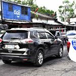 Traslado de Ruth Eleonora López hacia El Penalito. Defensora de derechos humanos y abogada de Cristosal capturada por el Estado salvadoreño. Su madre y esposo llegaron para acompañar su proceso y obtener información.