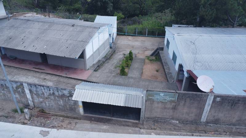 Escuela-Corinto-Cerrada