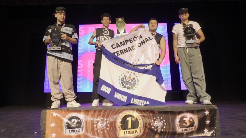Factor X gana premio en México