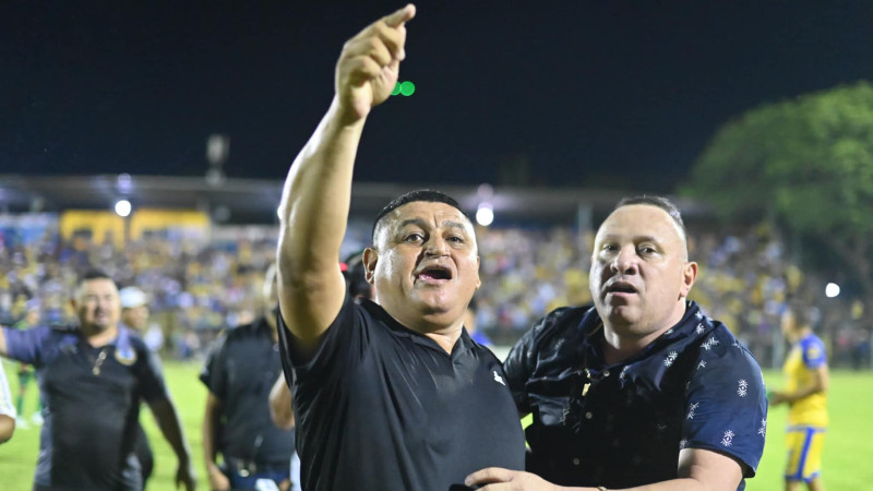 Jose Romero DT Limeno festejo final FAS