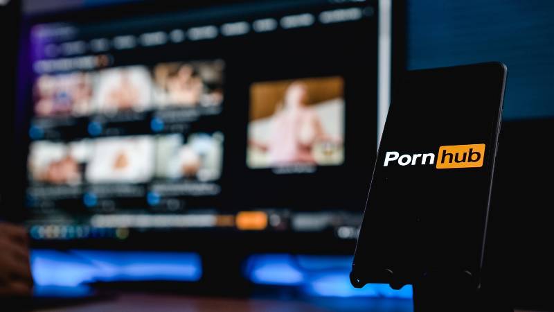 Imagen ilustrativa del sitio web pornográfico. / 