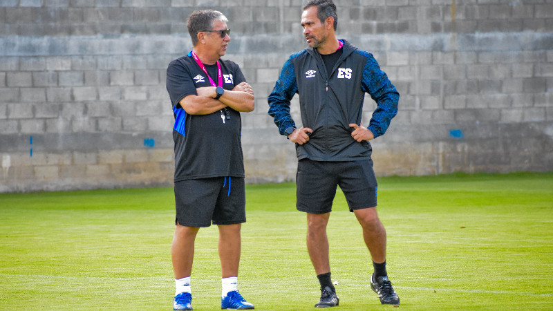 Selecta Bolillo Gomez Juan Carlos Serrano su 17 entreno