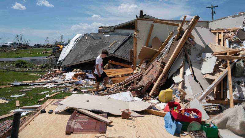 Tornado- Kentucky-muertos- 20 personas- Destrucción