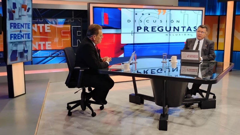 Las declaraciones las dio el rector de la Universidad de El Salvador, Juan Rosa Quintanilla, en el programa de entrevistas Frente a Frente. / 