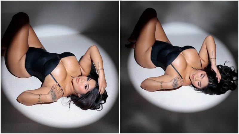 "Sunshine" luce sus curvas de infarto con naturalidad.