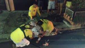 Una mujer y hombre resultaron heridos de gravedad en el accidente. Foto: Comandos de Salvamento