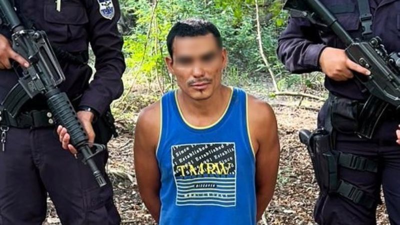El hombre huyó en una moto el pasado miércoles, pero fue detenido este sábado. Foto / Cortesía 