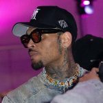 Chris Brown, expareja de la cantante Rihanna y que ya había sido acusado anteriormente de violencia, fue arrestado la madrugada del jueves en el hotel Lowry de Mánchester.