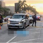 El accidente sucedió en la zona de centros comerciales de Antiguo Cuscatlán. Foto / Cortesía PNC