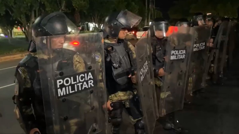 foto policia militar reprime manifestacion el bosque cortesía (2)