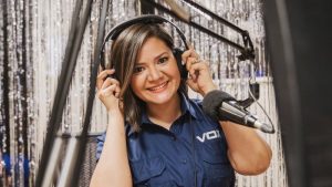 Locutora de las mil voces