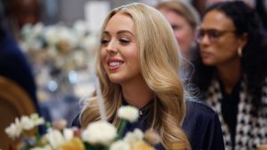 Tiffany hizo el anuncio del nacimiento de su bebé.