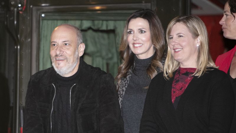 La congresista Melissa Hortman (primera a la derecha) durante un evento privado en octubre de 2019. Foto: AFP
