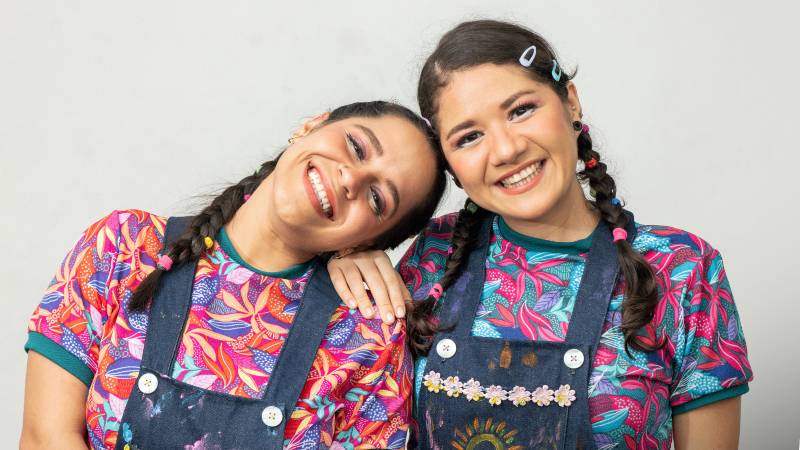 Actrices salvadoreñas Mauxy Rivas y Gabriela Centeno