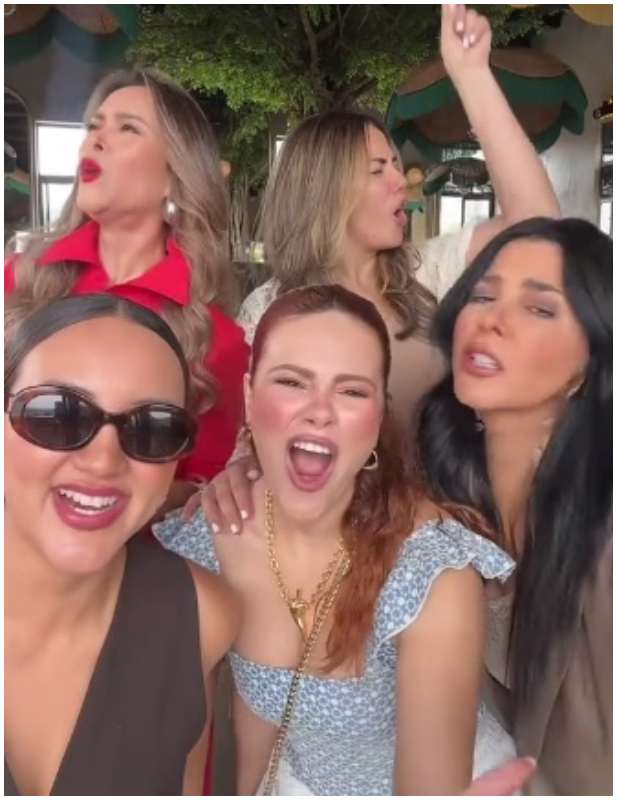 Ale Costa - Luciana Sandoval- Verónica Guerrero - Georgina González- Selena-trends