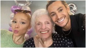 Ariana- Frankie- Grande- abuela-