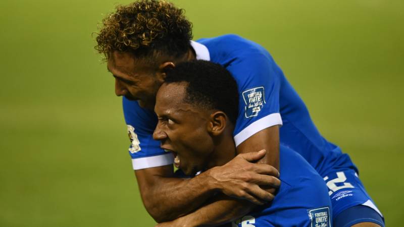 Celebracion-Gol-El Salvador-Surinam-Eliminatorios--MundialEstadio-Cuscatlan
