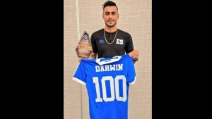 Darwin Cerén, un histórico: "Contento por los 100 partidos "