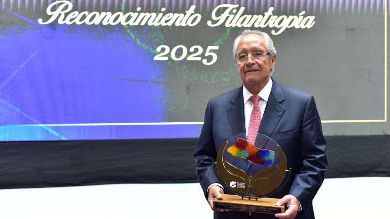 Roberto Kriete recibe premio filantropía por camarasal