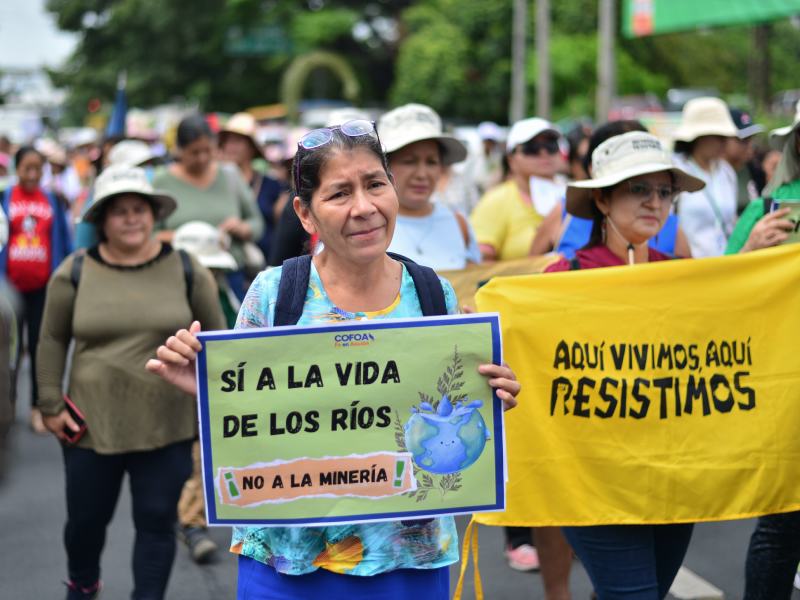 Caminata ecológica realizada por el movimiento franciscano de la iglesia católica junto a organizaciones ambientalistas.
