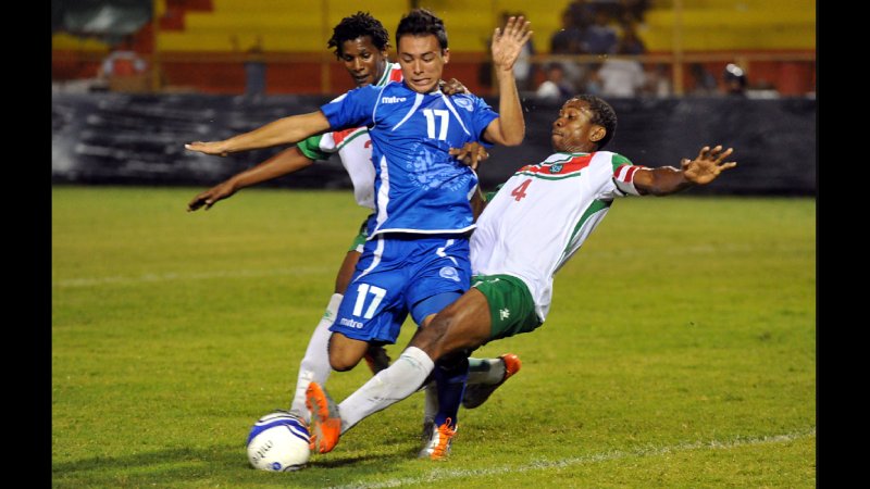 El Salvador Surinam Mark Lester Blanco