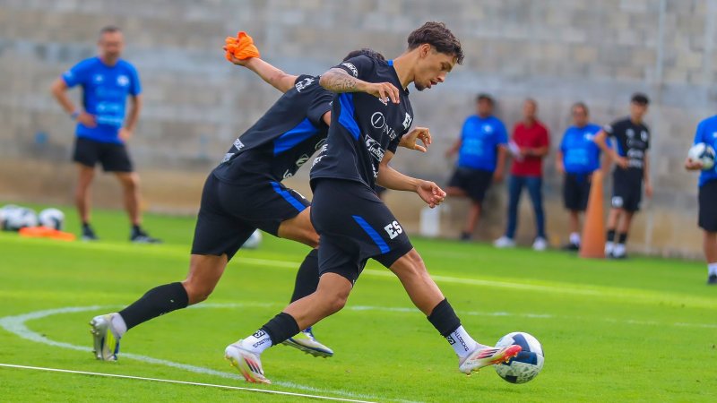 Enrico Dueñas Hernández durante un entreno de la Selecta en la Fesfut. Foto: Cortesía La Selecta