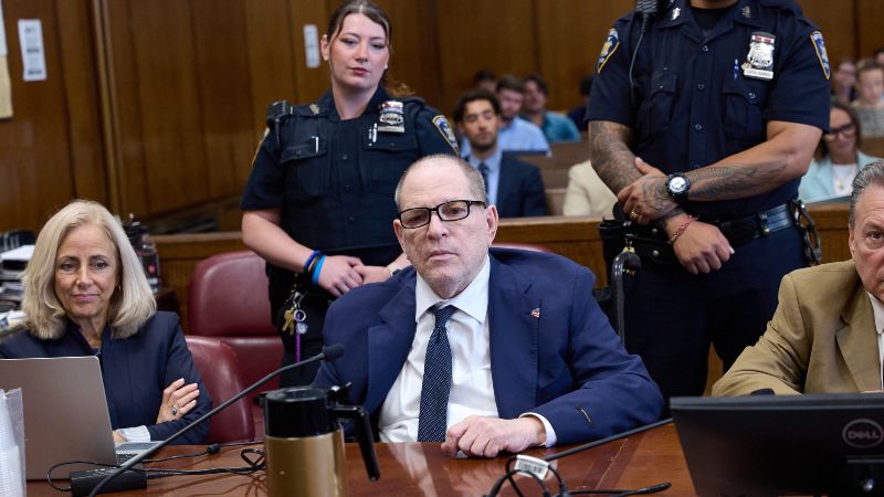 La Fiscalía ha anunciado que planea volver a juzgar a Weinstein por el cargo de violación en tercer grado y que Mann “está dispuesta y desea continuar” con el proceso.