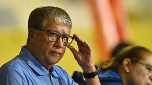 Hernan Dario Bolillo Gomez Selecta El Salvador Surinam