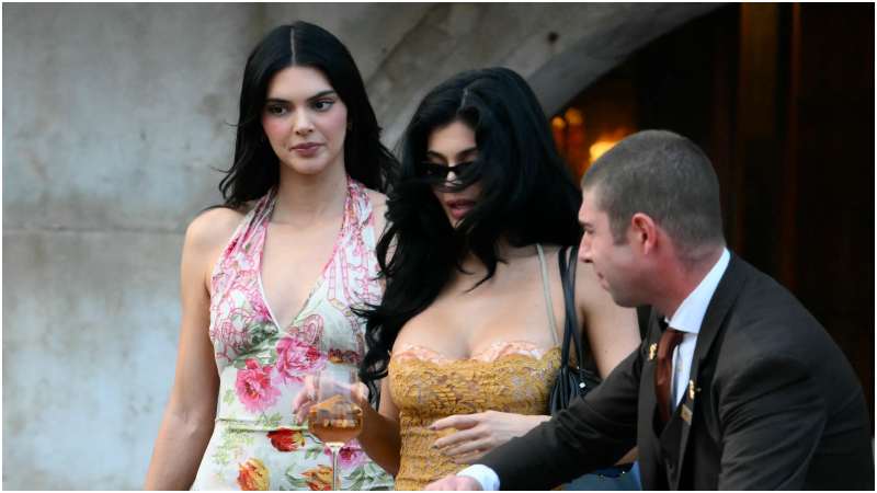 Kendall- Kayle- Jenner- Jeff Bezos