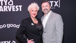 La chef Anne Burrell y su esposo Stuart