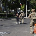 Agentes federales y manifestantes chocan de nuevo en Los Ángeles por redadas a indocumentados