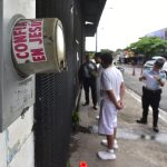 Uno de los 40 estudiantes detenidos ayudaba económicamente a su mamá como payaso
