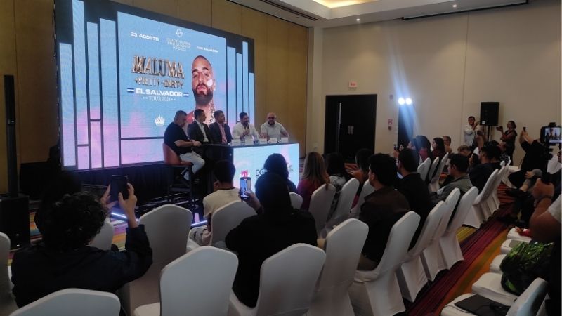 Conferencia de prensa Maluma en El Salvador 2025