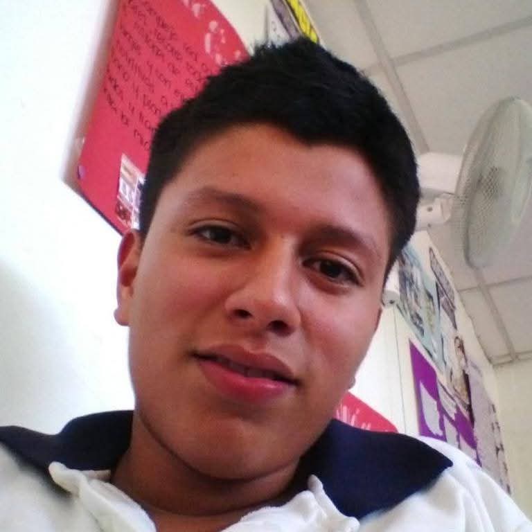 Marlon Noé Reyes Carrillo, de 13 años, despareció de la parada de buses de Las Delicias, en Santa Tecla, hace 11 años, su madre tiene esperanza de encontrarlo en la fosa de Lourdes. FOTO EDH / CORTESÏA