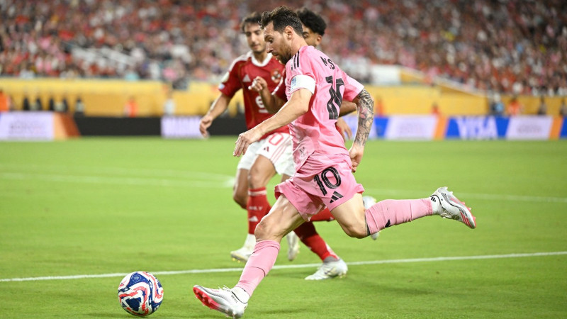 El argentino Leo  Messi, en duelo ante el Al Ahly, en el Mundial de Clubes. Foto: EDH  AFP