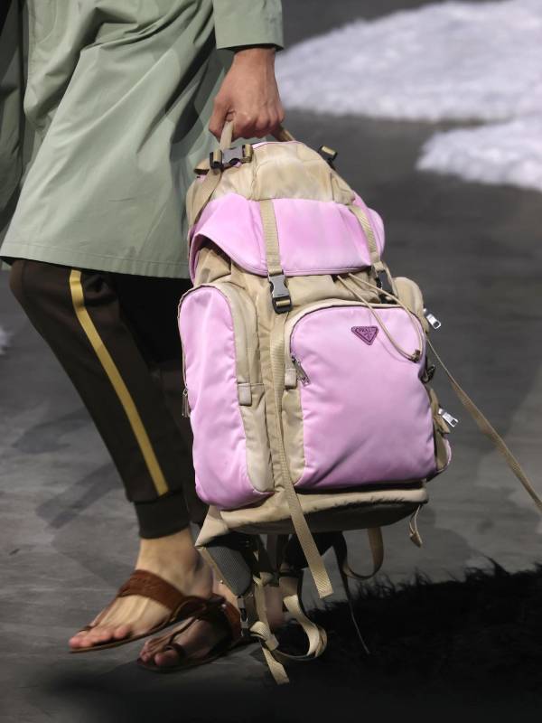 Moda masculina con el sello Prada en Milán