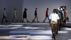 Moda masculina con el sello Prada en Milán