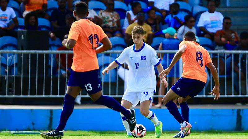 Nathan Ordaz, de El Salvador en partido ante Anguila por la Eliminatoria Mundialista hacia la Copa del Mundo Norteamérica 2026. Foto: Cortesía INDES